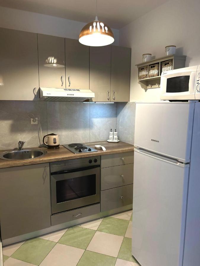 Apartments Villa Mira Kaštela Eksteriør bilde