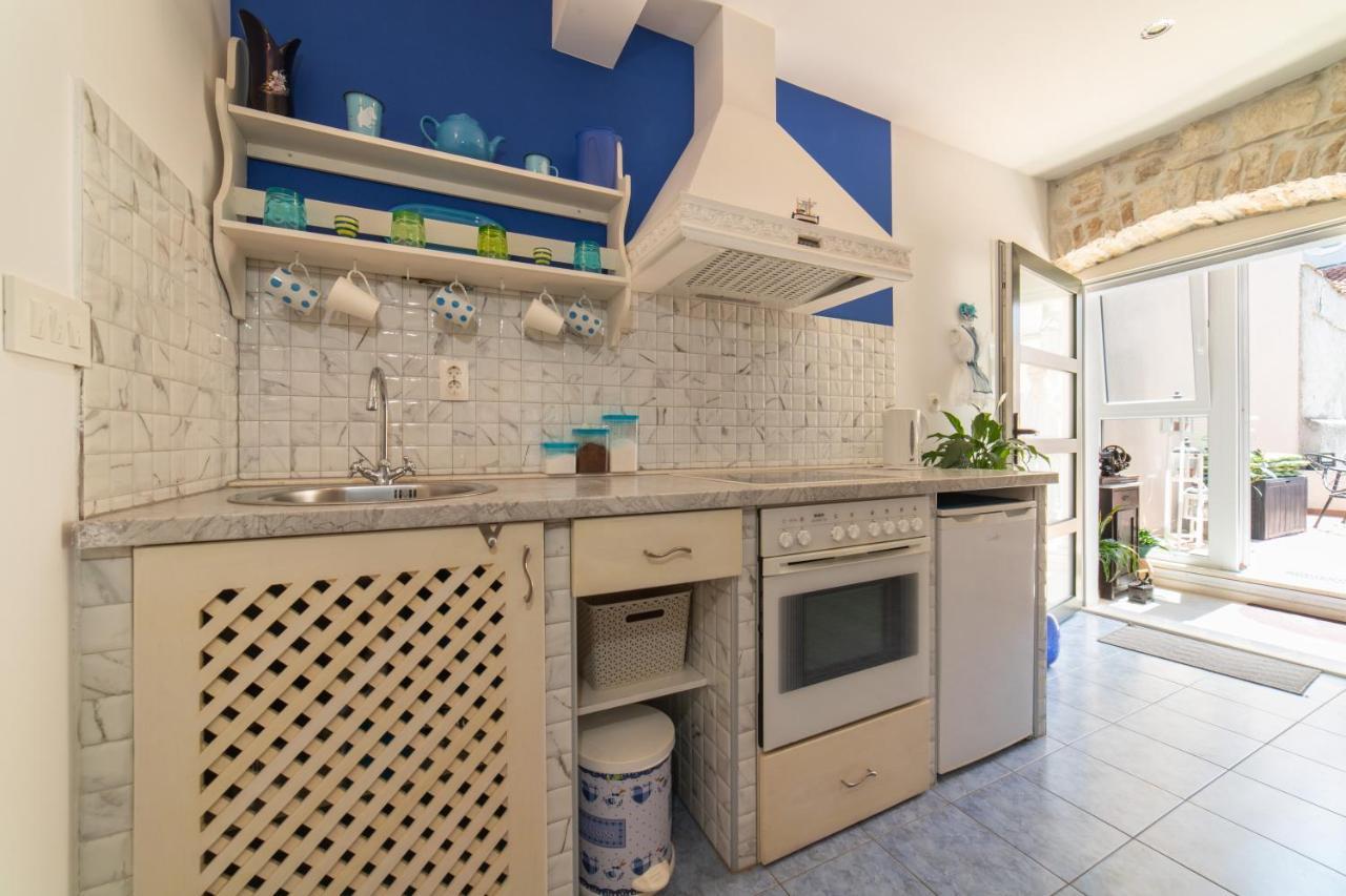 Apartments Villa Mira Kaštela Eksteriør bilde