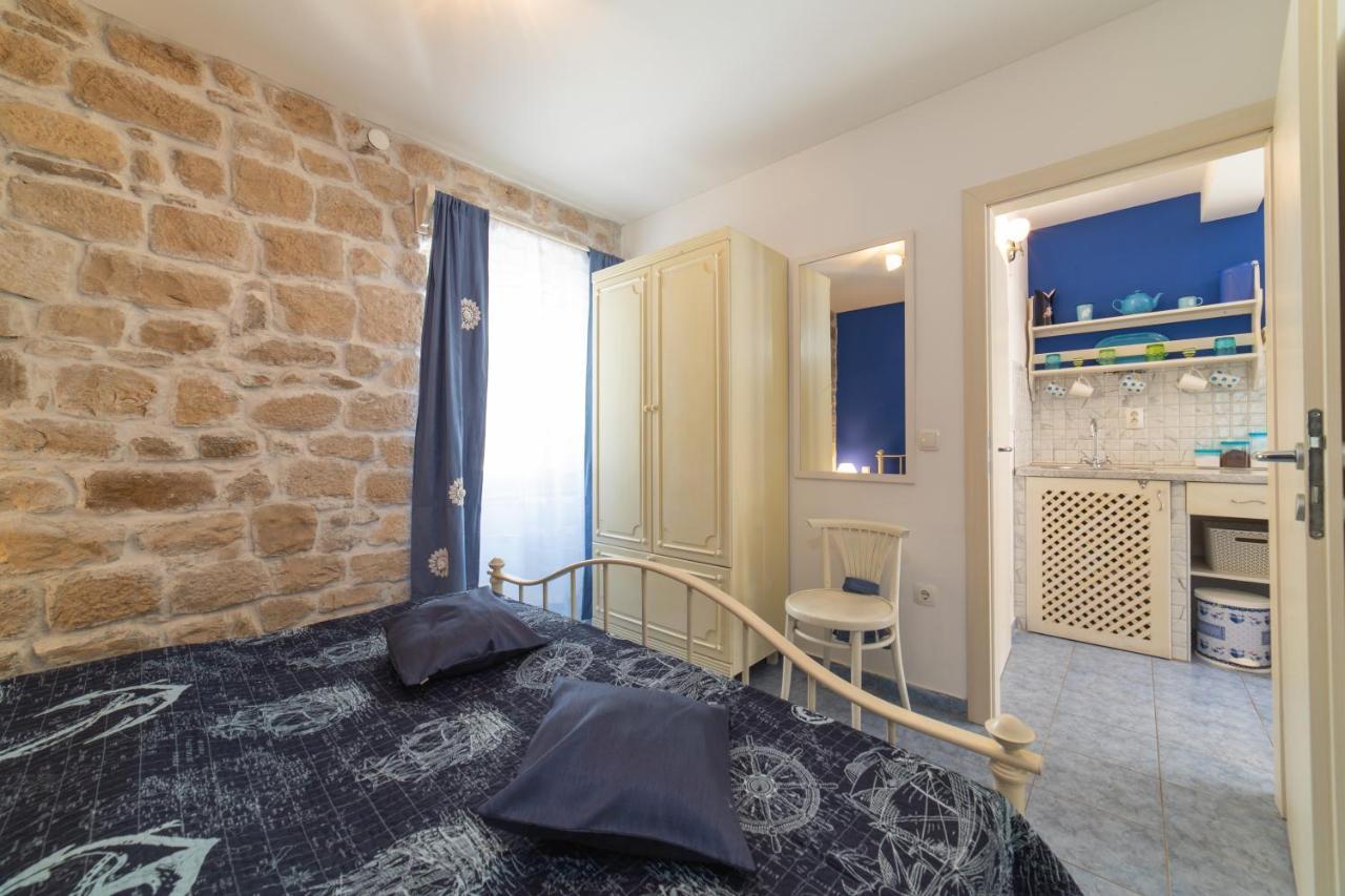 Apartments Villa Mira Kaštela Eksteriør bilde