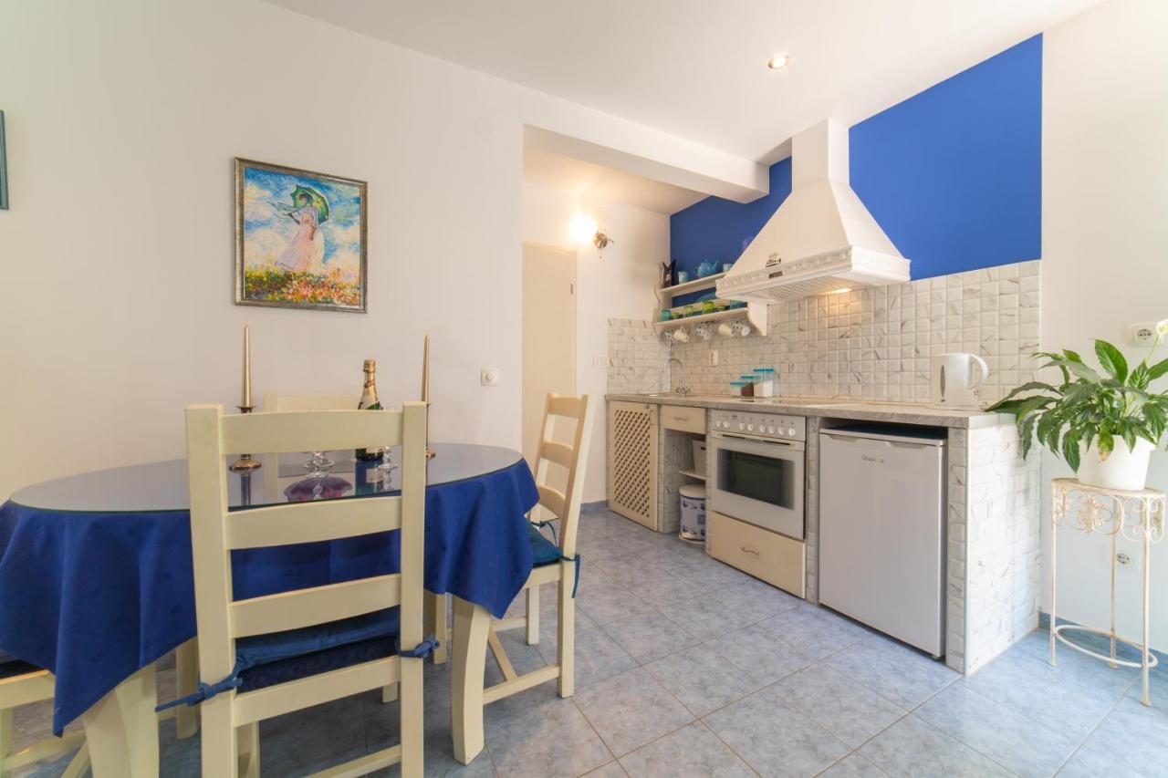Apartments Villa Mira Kaštela Eksteriør bilde