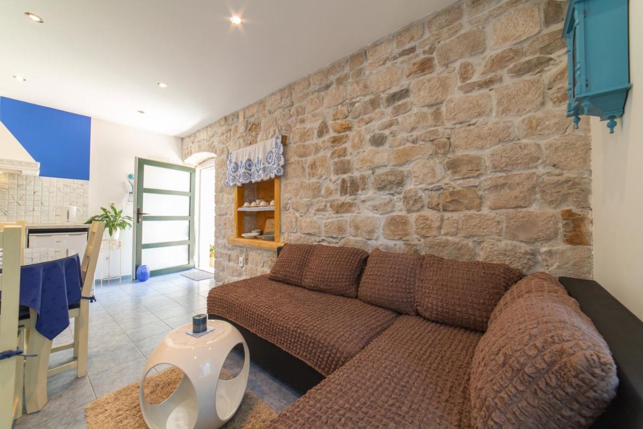 Apartments Villa Mira Kaštela Eksteriør bilde