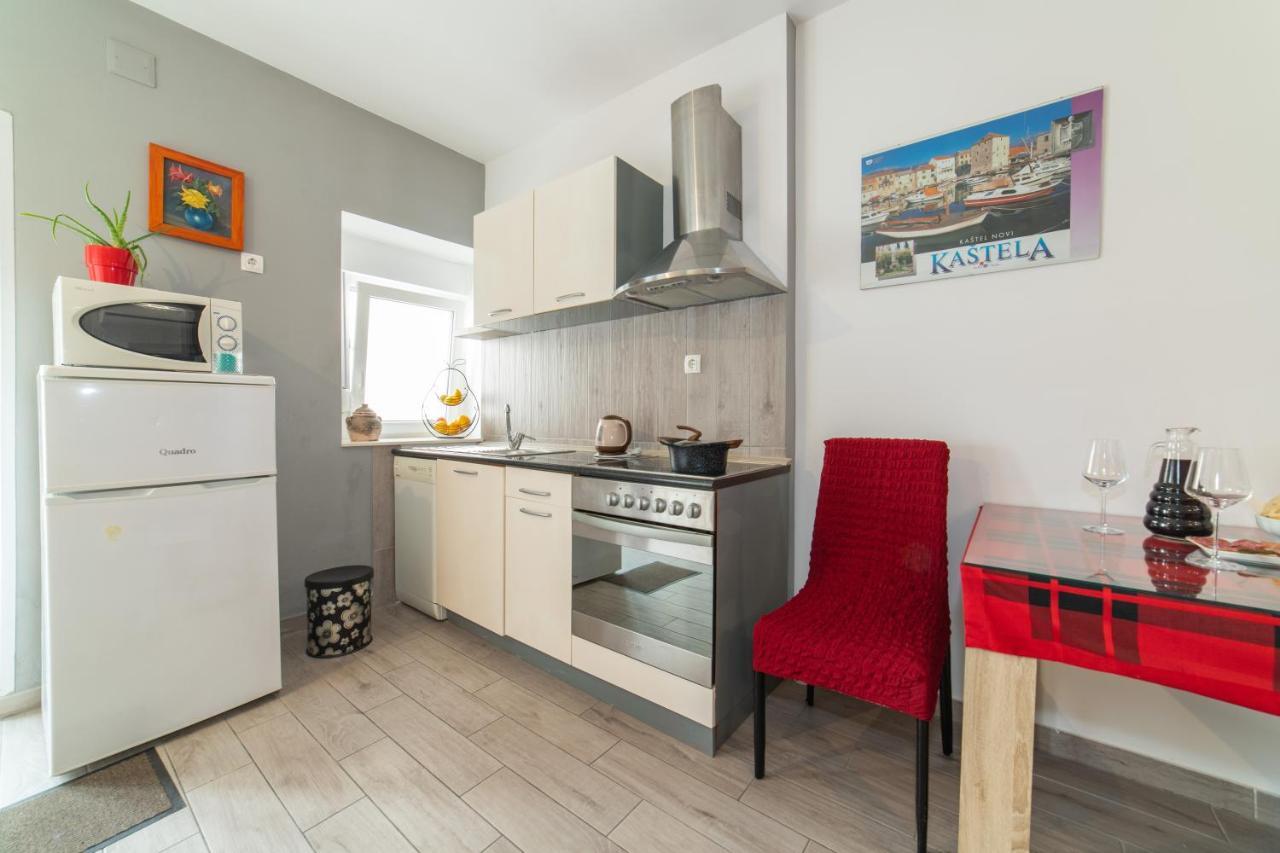 Apartments Villa Mira Kaštela Eksteriør bilde