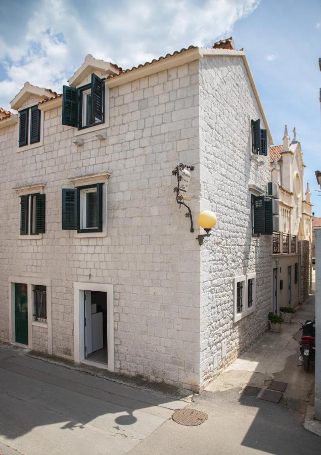 Apartments Villa Mira Kaštela Eksteriør bilde